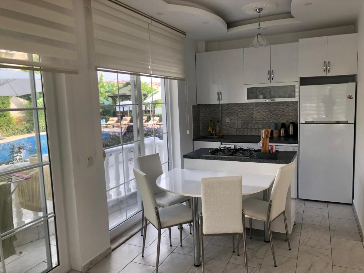 Belka Golf Luxury Poolside Apartament *